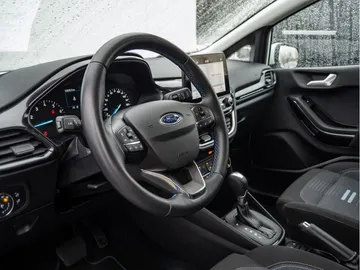 Car image 24