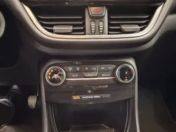 Car image 40