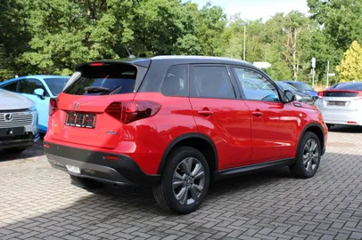 Car image 2