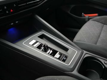 Car image 37