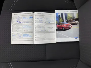 Car image 27