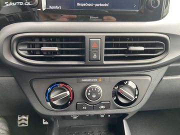 Car image 26