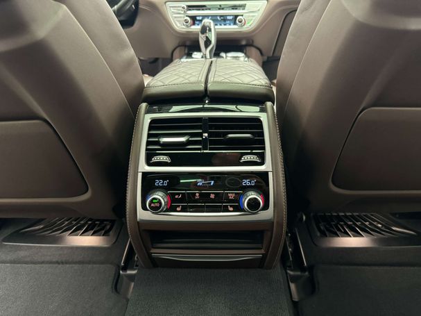 BMW 745e PHEV 290 kW image number 11