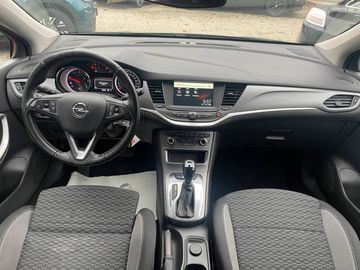 Car image 10