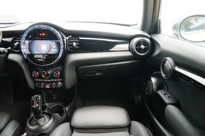 Car image 31