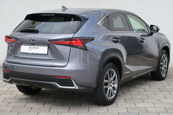 Lexus NX 300 h 145 kW image number 6