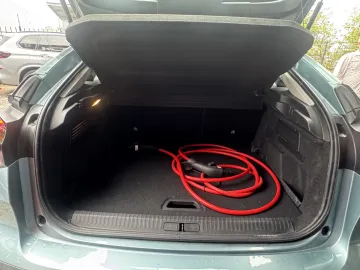 Car image 32