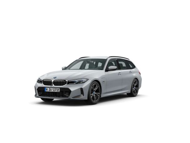 BMW 330e Touring M 215 kW image number 5