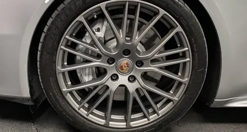 Car image 21