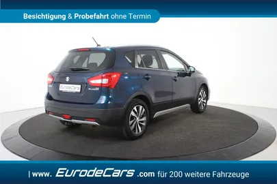 Car image 5