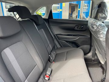 Car image 11