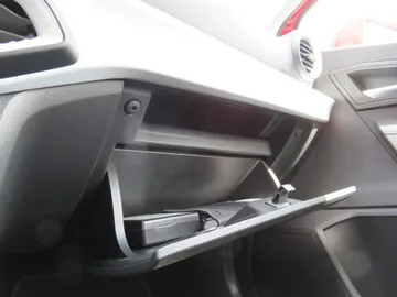 Car image 42