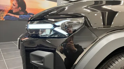 Car image 26