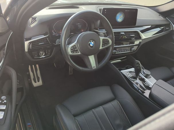 BMW 530d Touring xDrive 210 kW image number 9