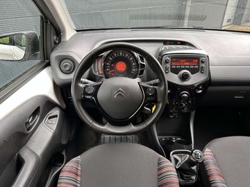 Car image 13