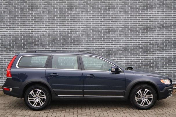 Volvo XC70 T5 180 kW image number 2