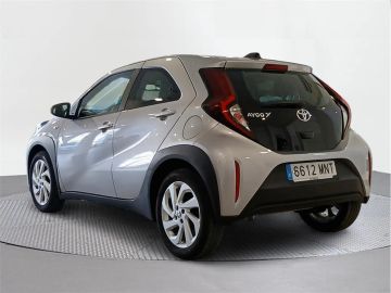 Car image 4