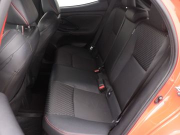 Car image 15