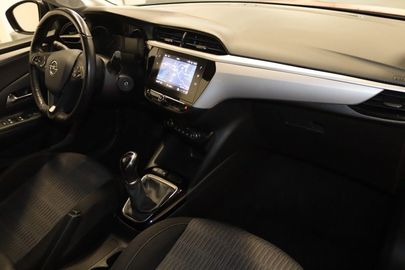 Car image 15