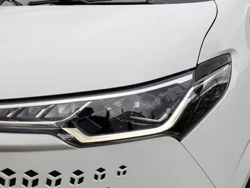 Car image 29