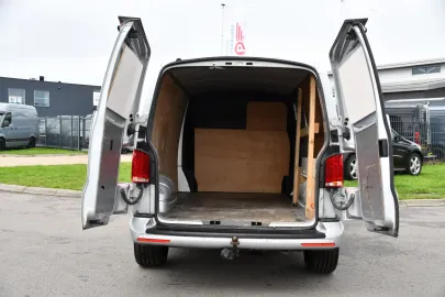 Car image 36