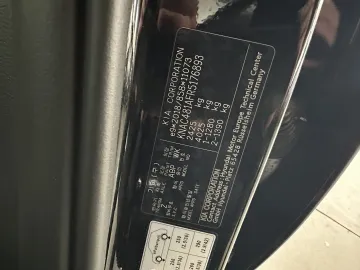 Car image 36