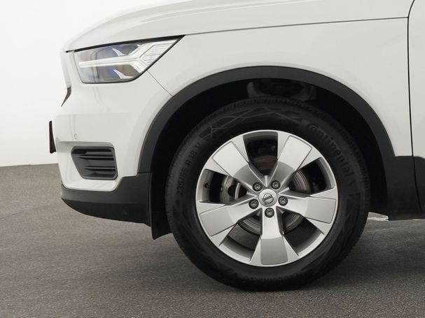 Volvo XC40 Momentum 110 kW image number 11