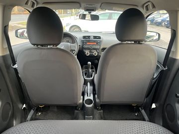 Car image 13