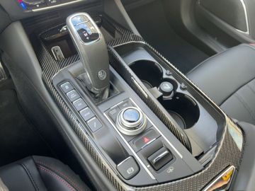 Car image 26