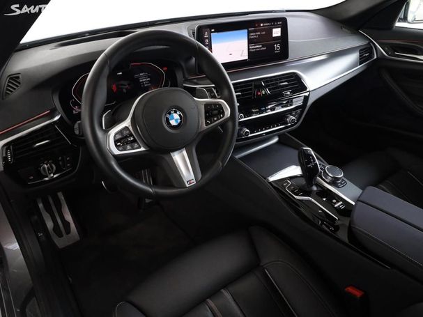 BMW 520d Touring xDrive 140 kW image number 4