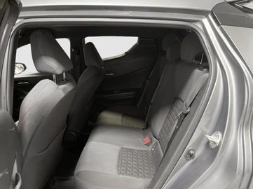 Car image 9