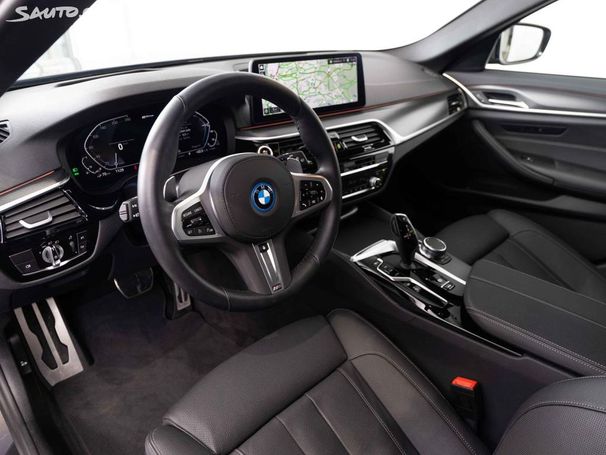 BMW 530 Touring xDrive 215 kW image number 12