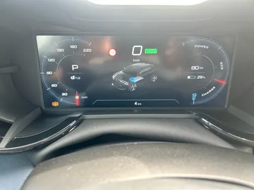 Car image 27