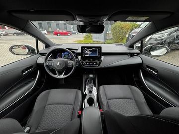 Car image 11