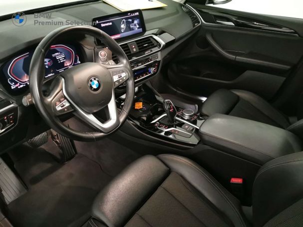 BMW X3 xDrive20d xLine 142 kW image number 19