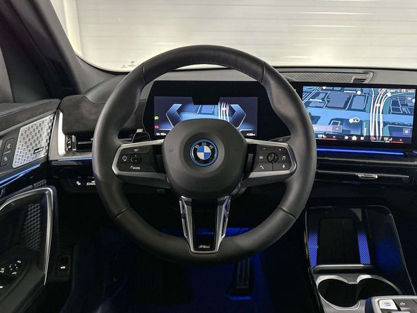 BMW iX2 xDrive30 M Sport Pro 230 kW image number 13