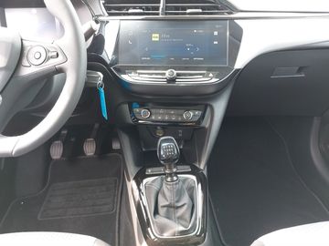 Car image 15