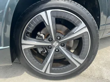 Car image 35