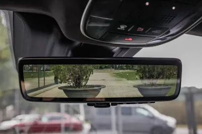 Car image 29