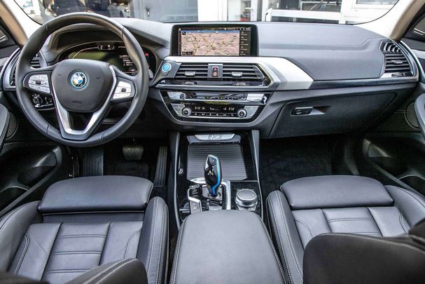 BMW iX3 Impressive 210 kW image number 3