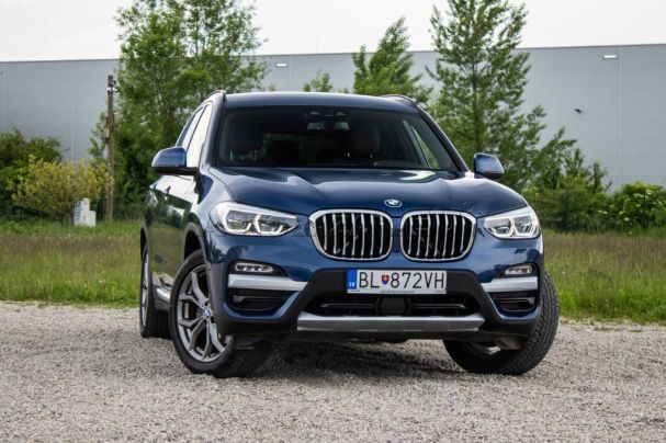 BMW X3 xDrive20i xLine 135 kW image number 1