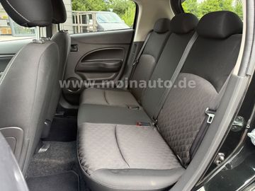 Car image 26