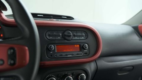 Car image 38