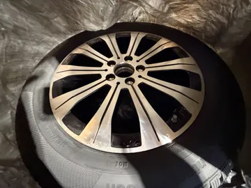 Car image 26