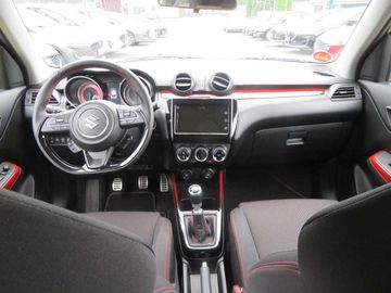 Car image 13