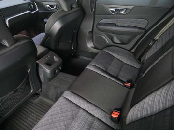 Car image 38