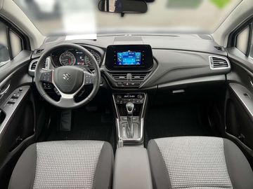 Car image 15