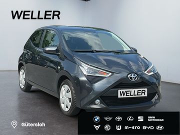 Car image 3