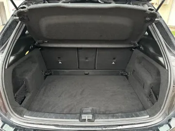 Car image 40