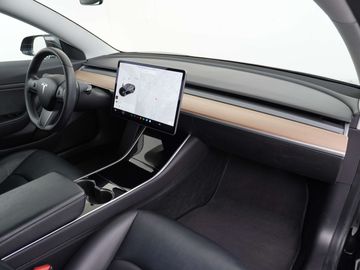 Car image 37